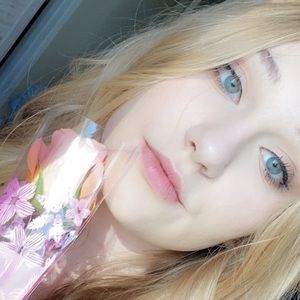 Meet your Posher, Lilye